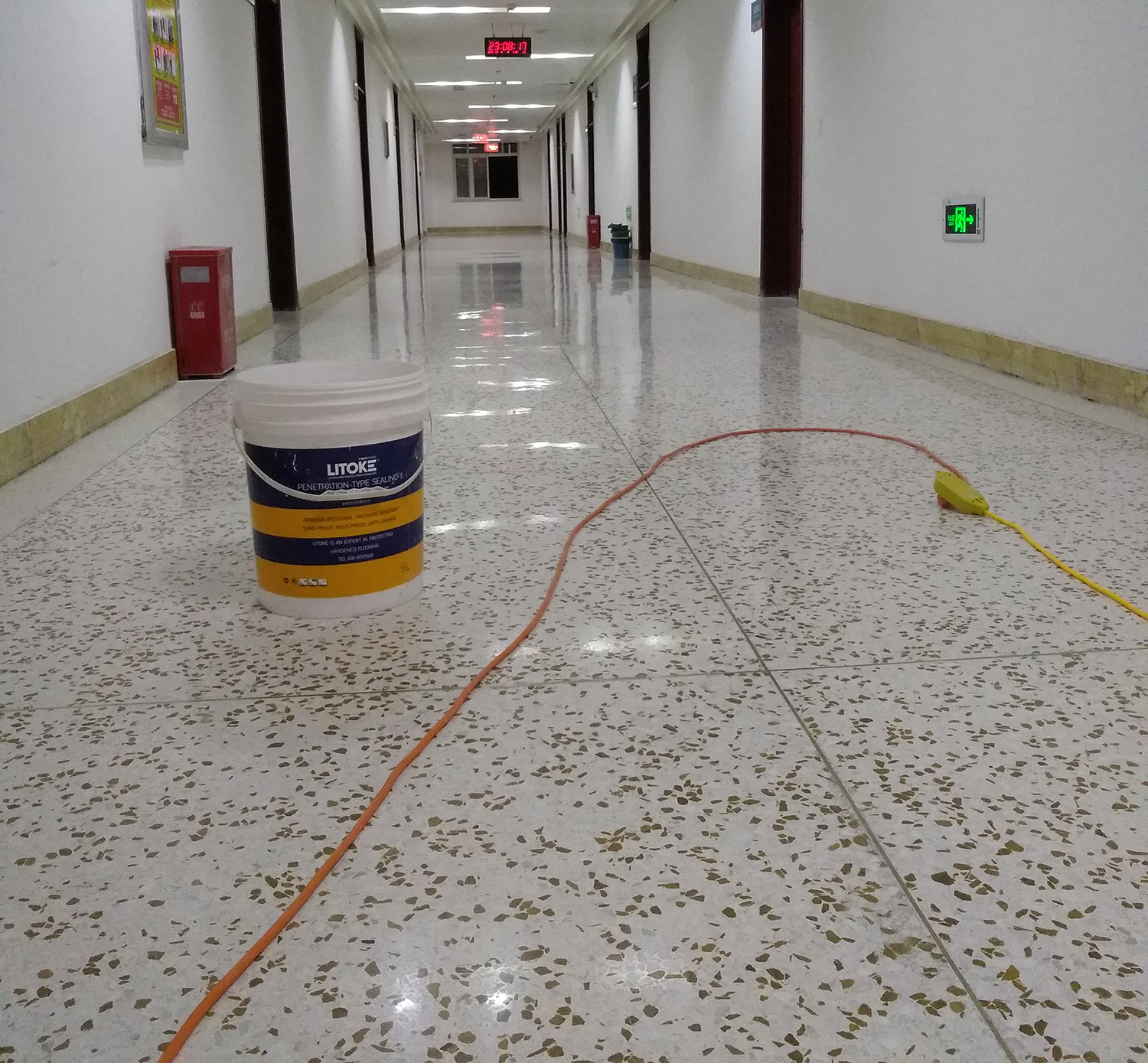 水磨石硬化地坪