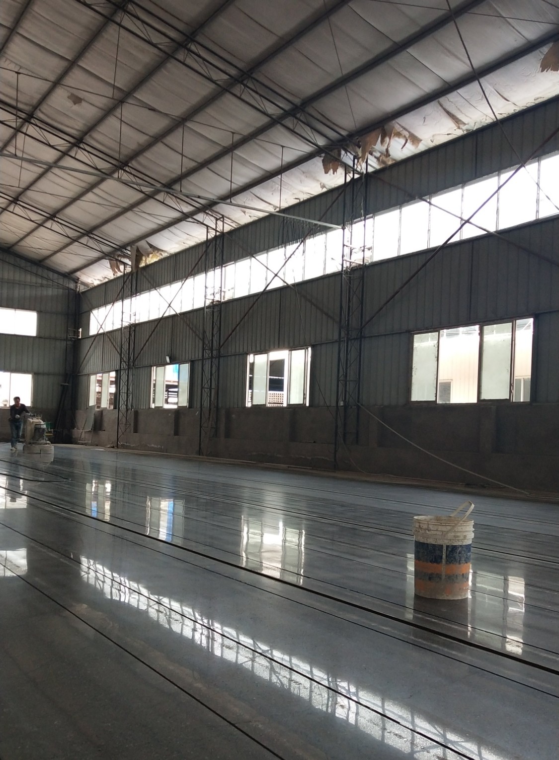 金剛砂耐磨地坪密封固化