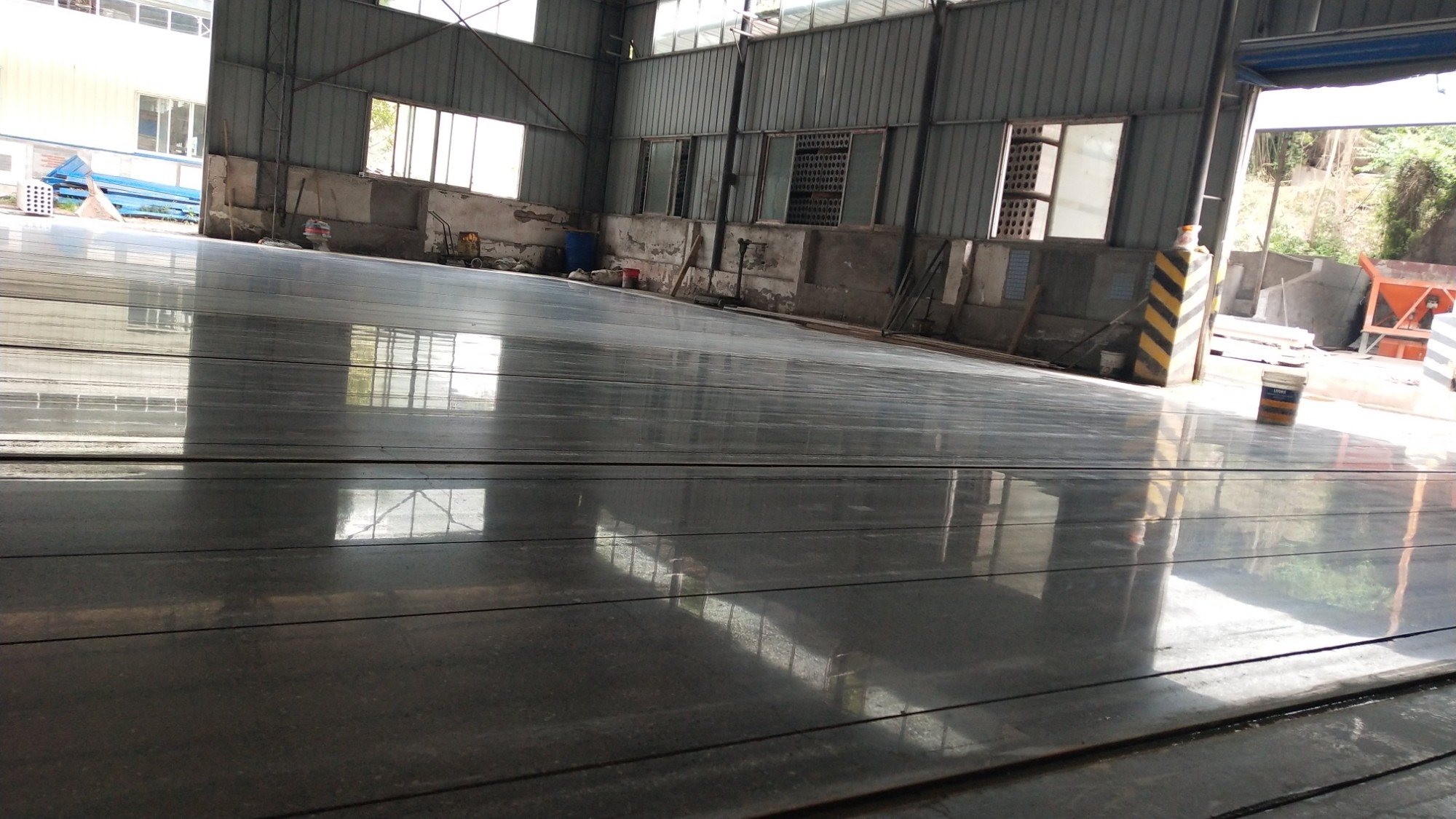 金剛砂耐磨地坪密封固化