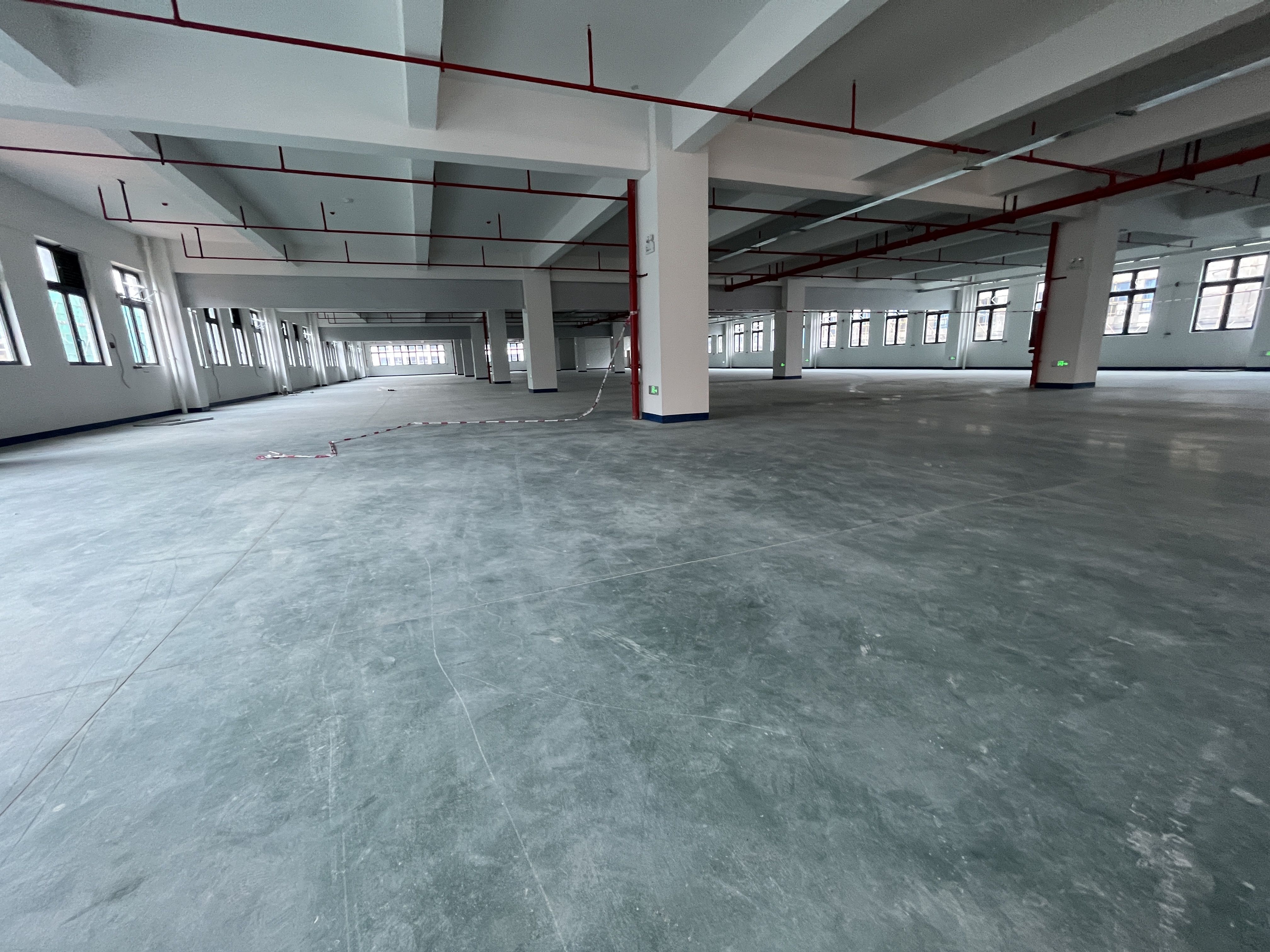 車間地坪起砂起灰如何處理？快速修補方法